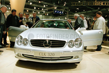 Mercedes praesentiert das Modell CLK auf der Messe Auto Mobil International