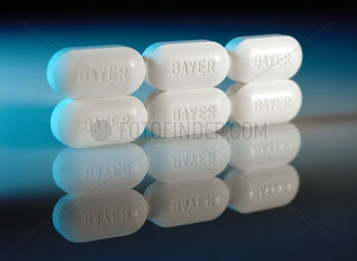 Ovale Tabletten von Bayer
