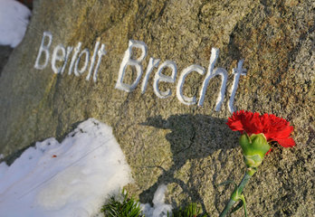 Berlin  Deutschland  das Grab von Bertolt Brecht