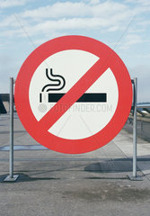 Schild -Rauchen verboten-