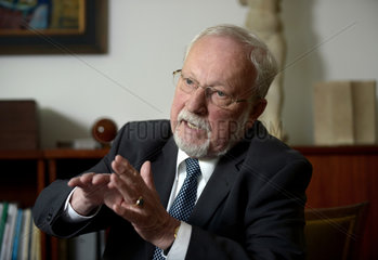Berlin  Deutschland  Rechtsanwalt Lothar de Maiziere  Ministerpraesident der DDR a.D.