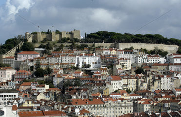 Blick auf das Castelo de S.Jorge und die Altstadt von Lissabon