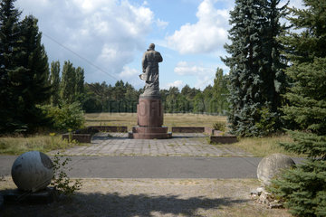 Wuensdorf  Deutschland  Leninstatue in der ehemaligen russischen Garnisionsstadt Wuensdorf
