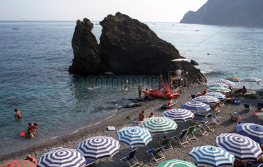 Der Strand von Monterosso in der Cinque Terre