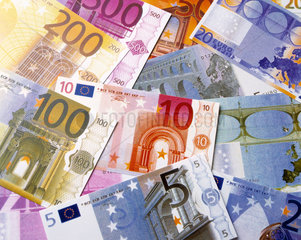 Eurobanknoten in verschiedenen Werten