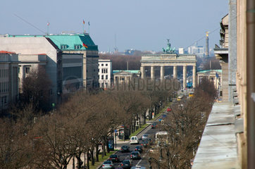 Berlin  Brandenburger Tor und Unter den Linden