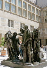 Kopie der Skulptur Die Buerger von Calais in Basel
