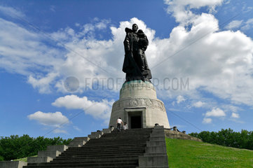 Berlin  Deutschland  Sowjetisches Ehrenmal im Treptower Park