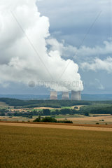 Burmerange  Grossherzogtum Luxemburg  Blick auf das Kernkraftwerk Cattenom