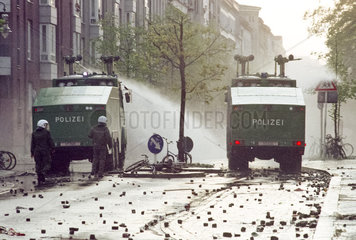 1.Mai-Randale 2001 in Berlin Kreuzberg