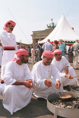 Arabisches Fest vor dem Brandenburger Tor in Berlin