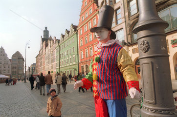 Clown auf dem Marktplatz in Breslau (Wroclaw)