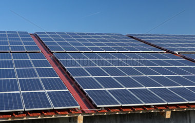 Herboldshausen  Dach mit Solarmodulen