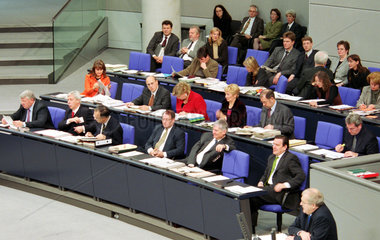 Berlin  Deutschland  die Regierungsbank im Reichstag