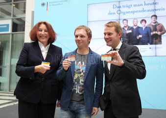 Berlin  Deutschland  Prof. Dr. med. Elisabeth Pott  Komiker Ralf Schmitz und Daniel Bahr (FDP)
