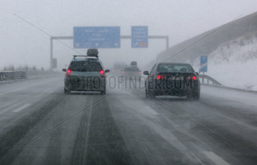 Gera  Deutschland  Sichtbehinderung durch Schneefall auf der A9 Richtung Berlin