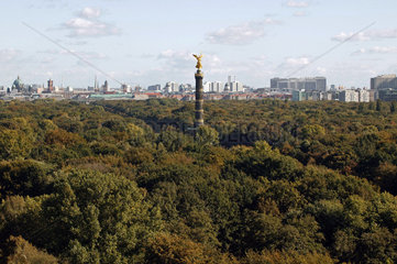 Berlin  Siegessaeule im Tiergarten