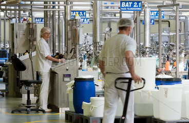 Posen  Polen  Produktionshalle der Beiersdorf Manufacturing Poznan Sp. z o.o.