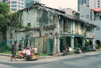 Baufaelliges altes Haus in Singapurs Chinatown