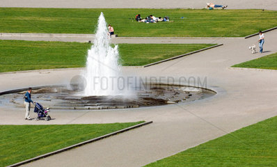 Der Springbrunnen im Lustgarten  Berlin