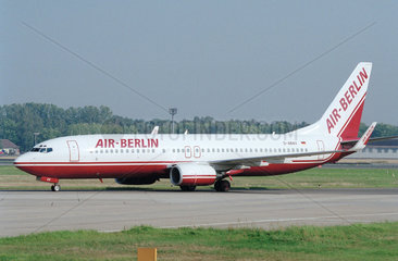 Flugzeug der Air Berlin in Berlin-Tegel