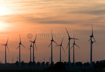 Kiel  Deutschland  Windpark am Nord-Ostsee-Kanal