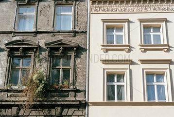 Hausfassaden alt und neu in Berlin-Mitte