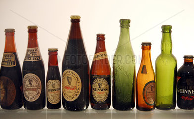 Symbolfoto  Bierflaschen der Marke Guinness