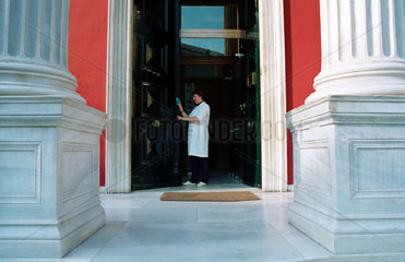 Eingang des Historischen Nationalmuseums  Athen
