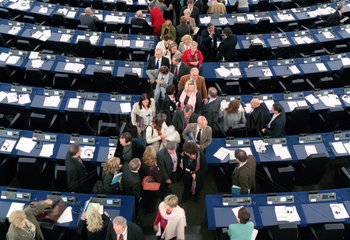 Strasbourg  Abgeordnete verlassen das EU Parlament