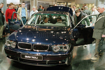 Praesentation des BMW 750 zur Automesse in Leipzig