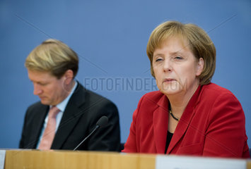Berlin  Deutschland  Dr. Angela Merkelund Ulrich Wilhelm  Regierungssprecher