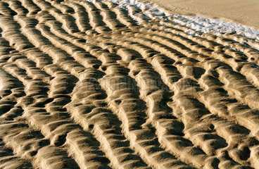 Westerland  Detail des Sandstrandes abstrakt geformt
