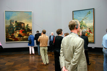 Besucher der Goya Ausstellung.