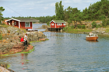 Idyllischer Blick auf einen See in Schweden