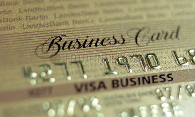 Nahaufnahme einer goldenen Visa Business Card