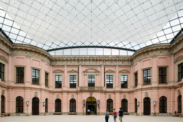 Berlin  Innenhof des Deutschen Historischen Museums