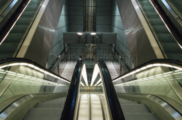 Rolltreppen der neu gebauten Metro in Kopenhagen