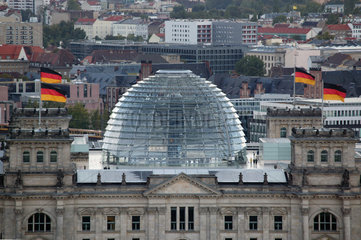 Berlin  Reichstag und Reichstagskuppel