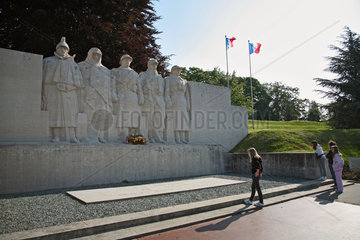 Verdun  Frankreich  Denkmal fuer die Soehne von Verdun