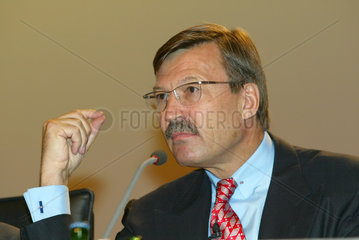 Dr. Hans-Joachim Koerber  Vorstandsvorsitzender Metro AG