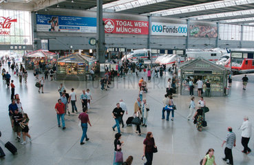 Innenuebersicht vom Hauptbahnhof in Muenchen