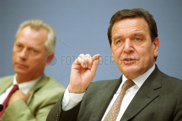 Gerhard Schroeder und Uwe-Karsten Heye