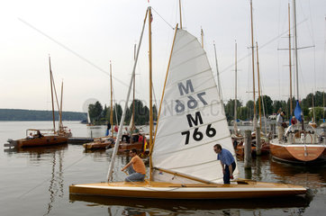 Berlin  Deutschland  Havel-Klassik  Traditionstreffen klassischer Segelboote