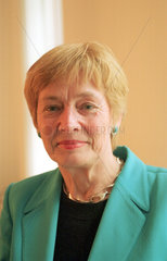 Dr. Christine Bergmann