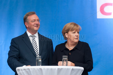 Berlin  Deutschland  Frank Henkel und Bundeskanzlerin Angela Merkel  beide CDU
