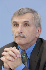 Dr. Reinhard Mutz