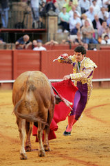 Sevilla  Spanien  Der spanische Stierkaempfer Luis Vilches in der Arena