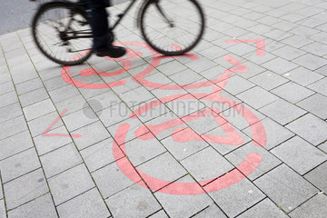 Fahrradstadt Muenster - gekennzeichneter Fahrradweg