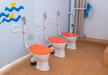 Berlin  Deutschland  Toiletten in einer Kindertagesstaette